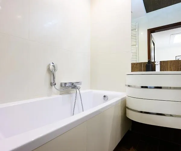 Native Masarska 8/5 شقة